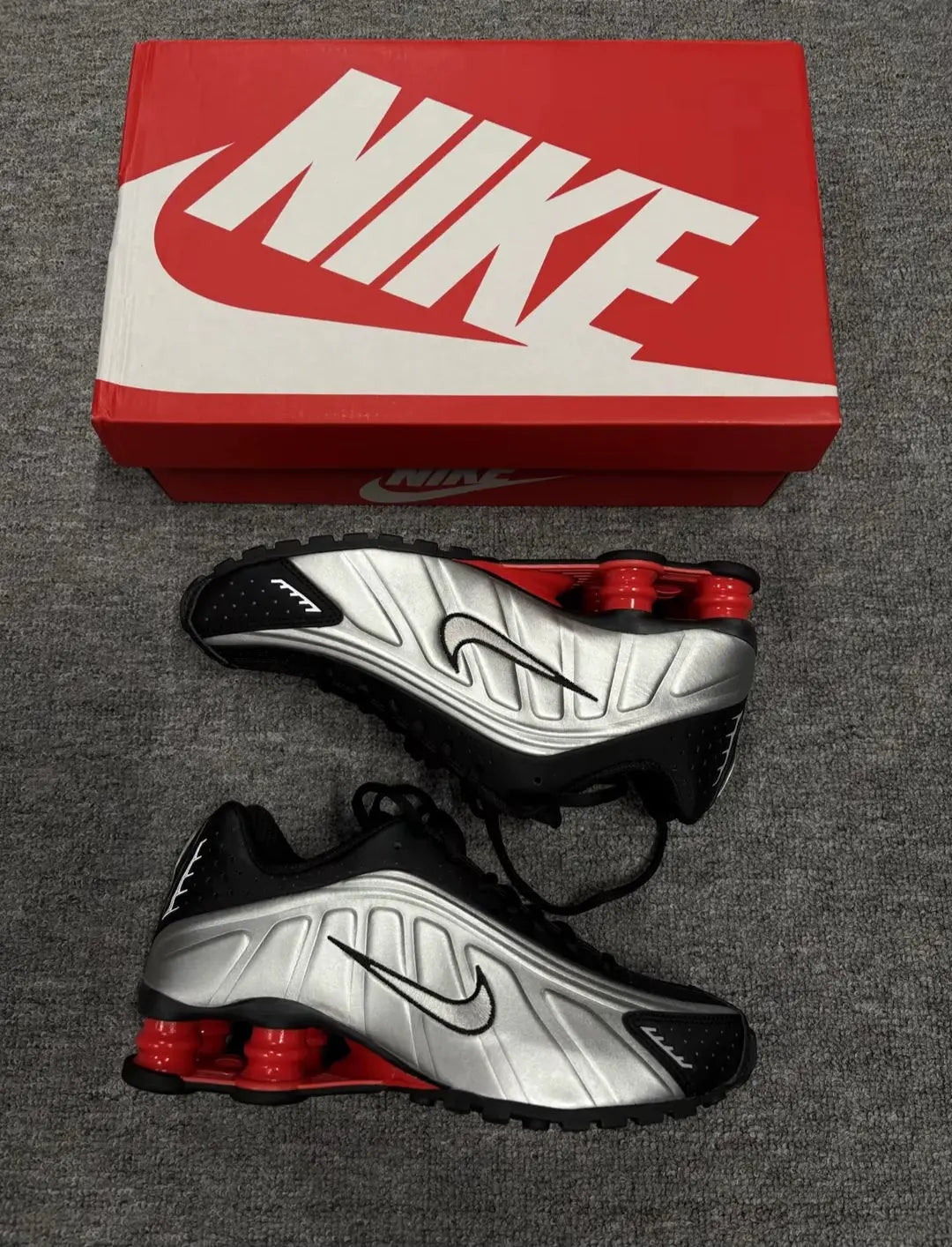 NIKE SHOX R4 2000 - NorthSide